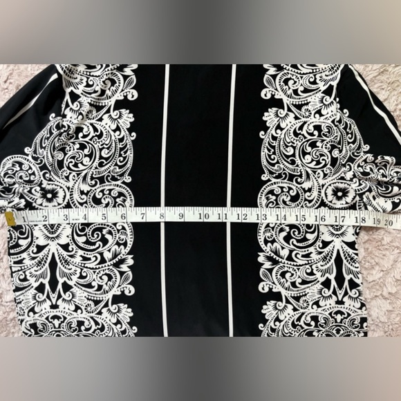 💕Silent Show Pick💕 collarless relaxed fit patterned long sleeve tunic blouse - Picture 4 of 5